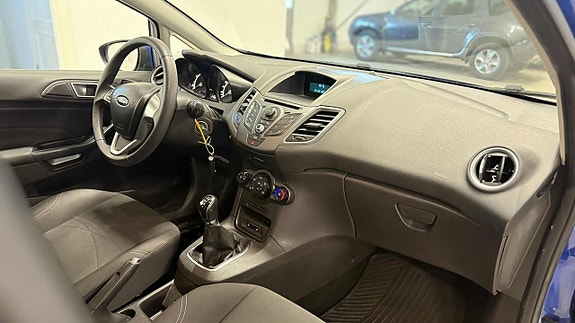 Ford Fiesta 11 of 18