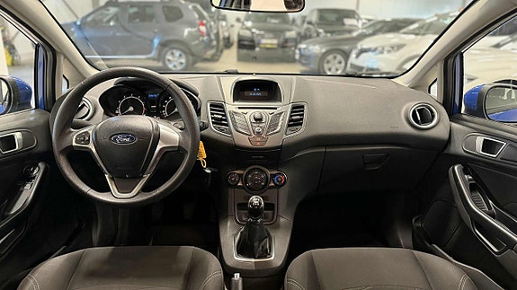 Ford Fiesta 9 of 18