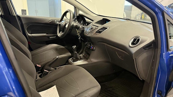 Ford Fiesta 14 of 18
