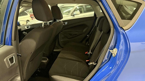 Ford Fiesta 12 of 18