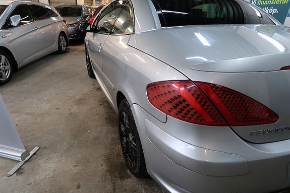 Peugeot 307 CC 8 of 13