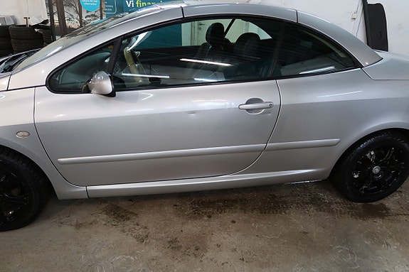 Peugeot 307 CC 9 of 13