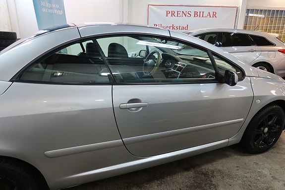 Peugeot 307 CC 4 of 13