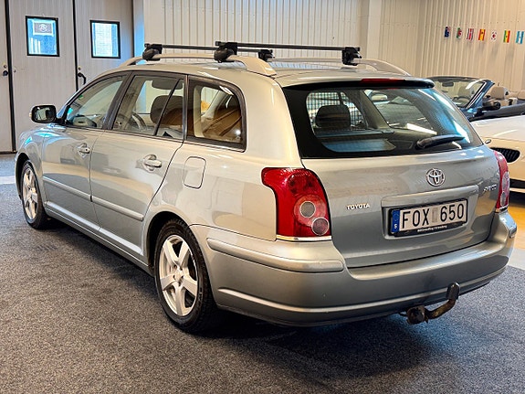 Toyota Avensis 6 of 17