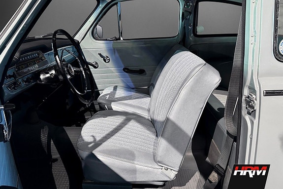 Volvo PV 8 of 11