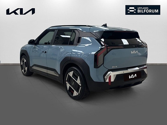 Kia EV3 2 of 18