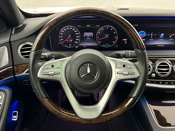 Mercedes-Benz S450 17 of 26