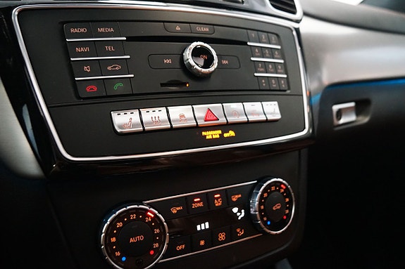 Mercedes-Benz GLE350 d 14 of 26