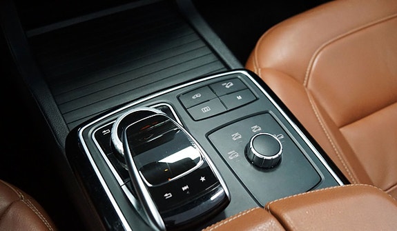 Mercedes-Benz GLE350 d 15 of 26
