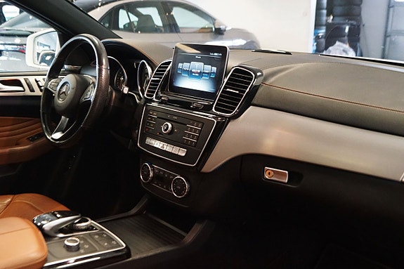 Mercedes-Benz GLE350 d 22 of 26