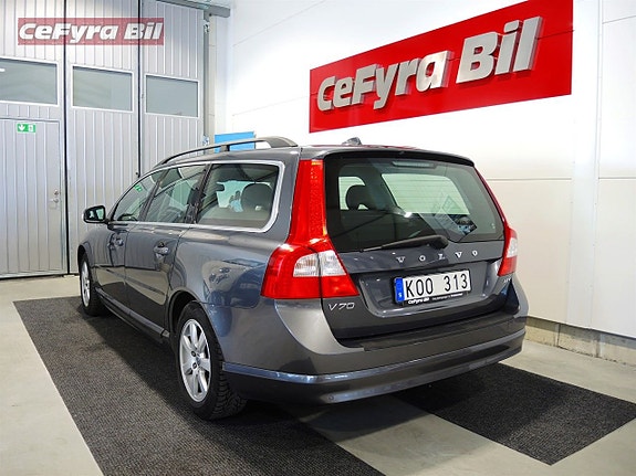 Volvo V70 6 of 16