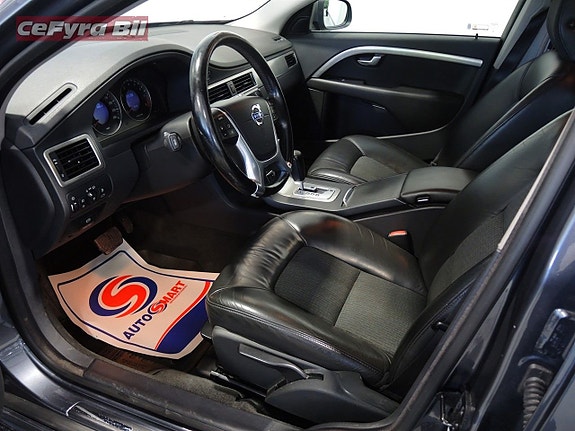 Volvo V70 9 of 16