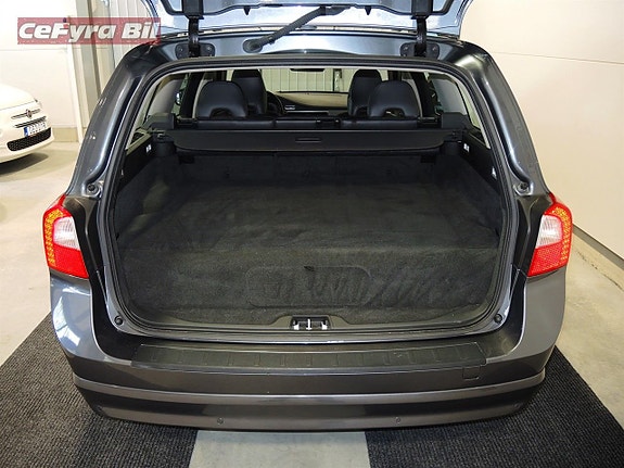 Volvo V70 14 of 16