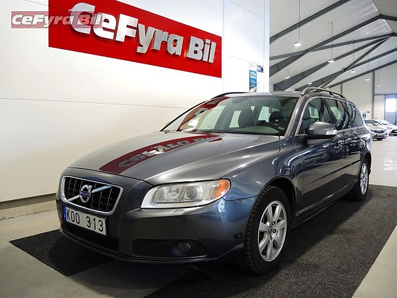 Volvo V70 3 of 16