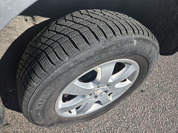 Mercedes-Benz ML320 10 of 17
