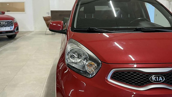 Kia Picanto 9 of 20
