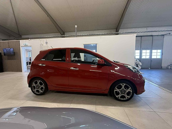 Kia Picanto 8 of 20
