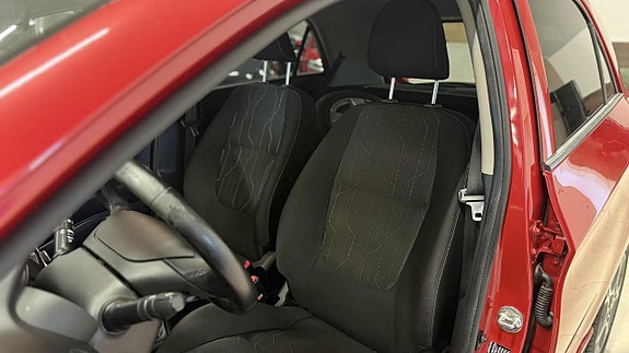 Kia Picanto 13 of 20