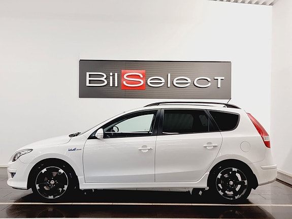 Hyundai i30 2 of 19