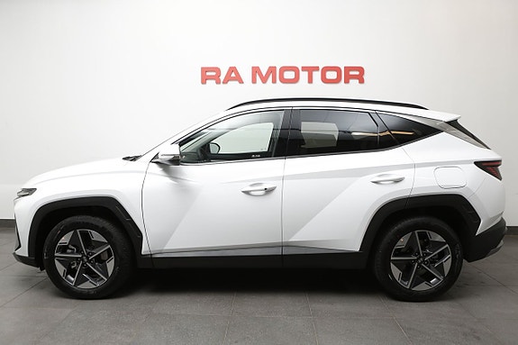 Hyundai Tucson 2 of 5