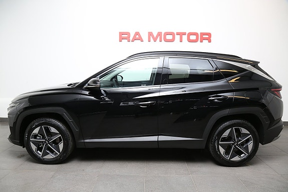 Hyundai Tucson 2 of 28