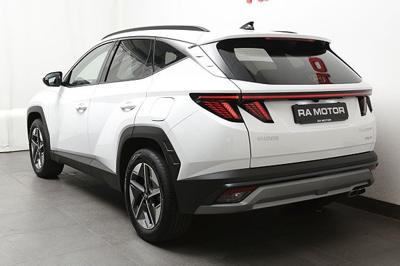 Hyundai Tucson 3 of 5