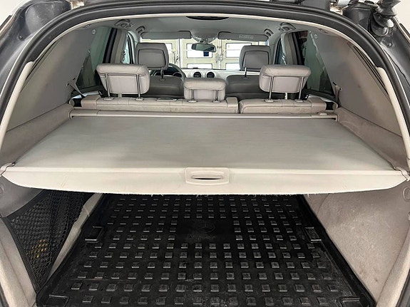 Mercedes-Benz ML320 23 of 24
