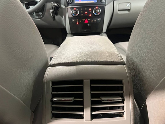 Mercedes-Benz ML320 20 of 24