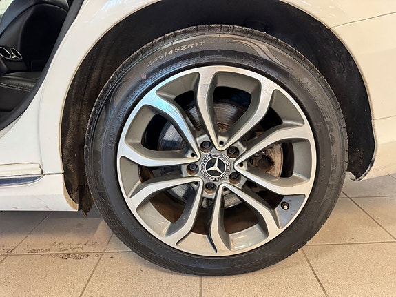 Mercedes-Benz C350 21 of 21