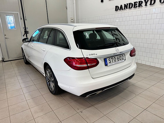 Mercedes-Benz C350 5 of 5