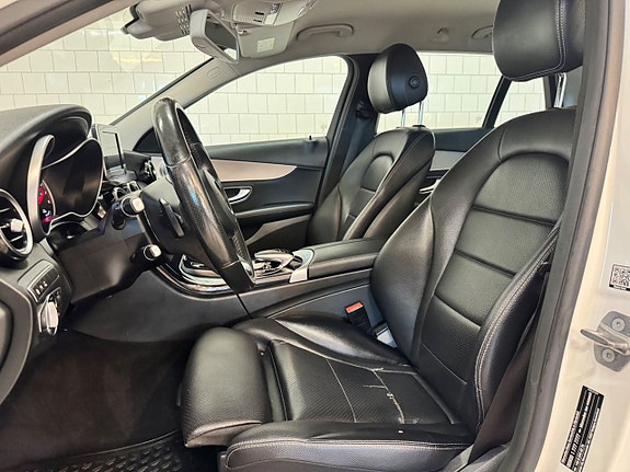 Mercedes-Benz C350 12 of 21