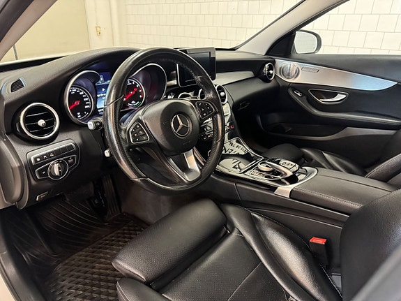 Mercedes-Benz C350 7 of 21