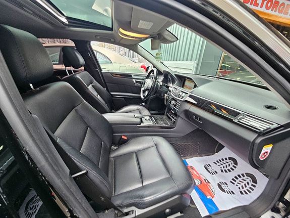 Mercedes-Benz E350 14 of 15