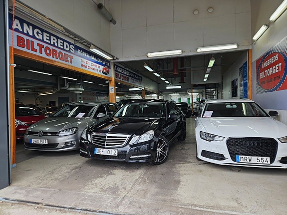 Mercedes-Benz E350 2 of 15