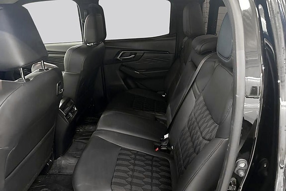 Isuzu D-max 10 of 15