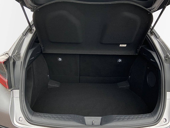 Toyota C-HR 10 of 10
