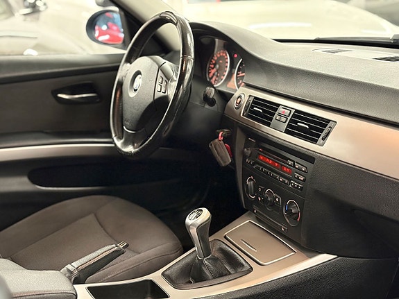 BMW 318i 16 of 16