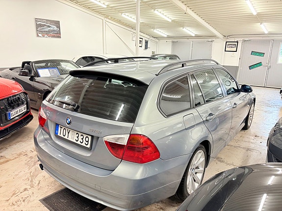 BMW 318i 6 of 16