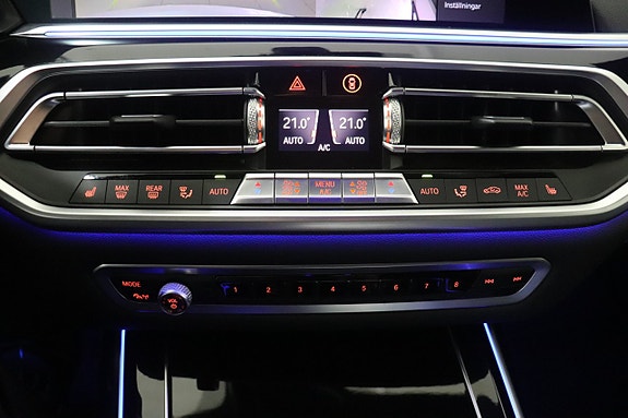 BMW X7 22 of 30