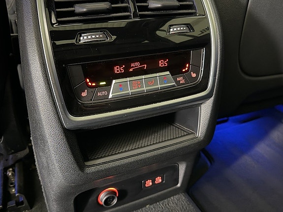 BMW X7 25 of 30