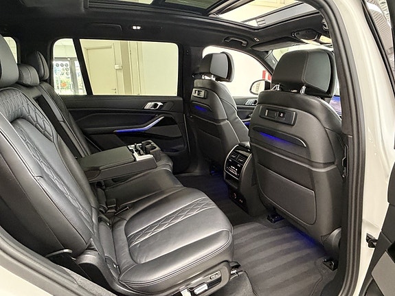BMW X7 16 of 30