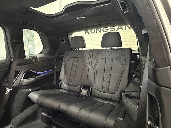 BMW X7 26 of 30