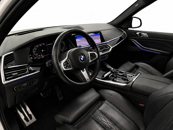 BMW X7 12 of 30