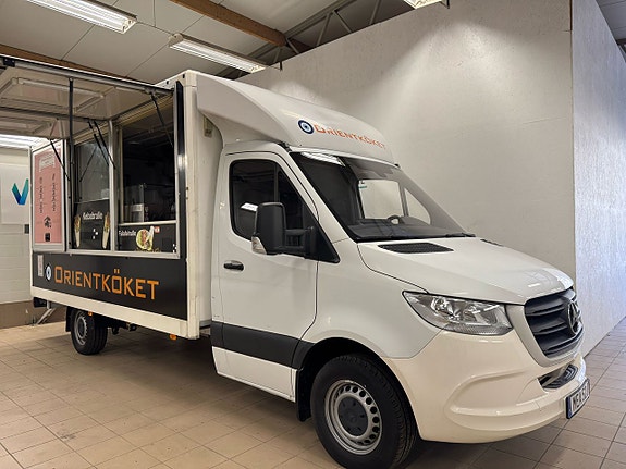 Mercedes-Benz Sprinter Foodtruck 4 of 5