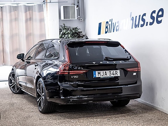 Volvo V90 3 of 5