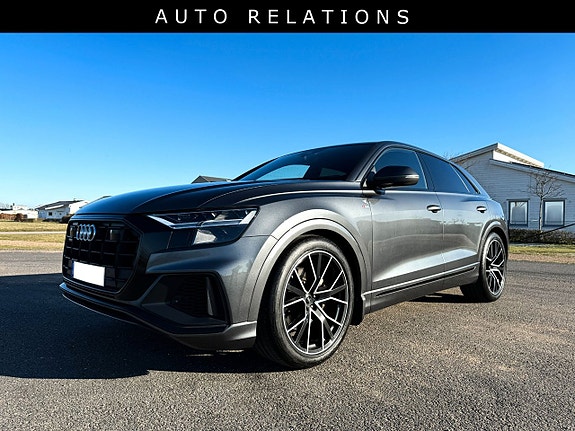 Audi Q8 2 of 14
