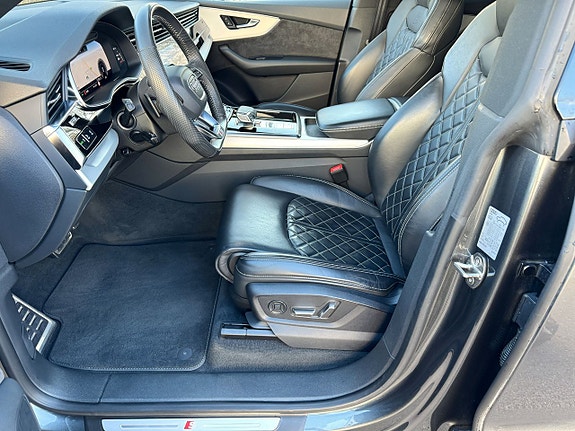 Audi Q8 4 of 14