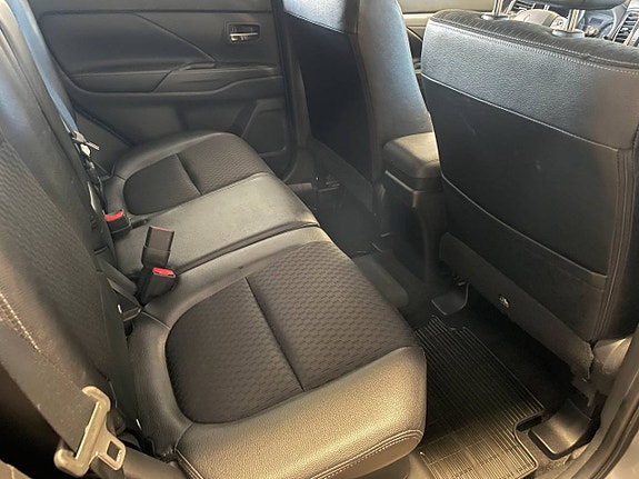 Mitsubishi Outlander 8 of 10