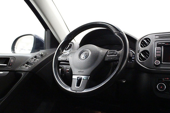 Volkswagen Tiguan 16 of 27