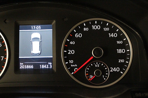 Volkswagen Tiguan 19 of 27
